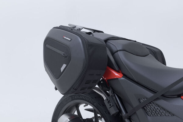 ZESTAW SAKW PRO BLAZE H I STELAŻY SW-MOTECH HONDA NC750X / XD (20-) BLACK 5