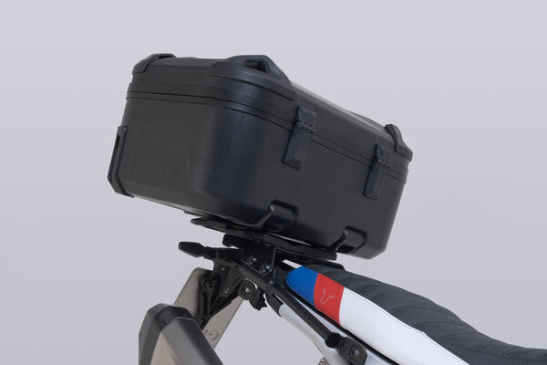 ZESTAW KUFRA CENTRALNEGO SW-MOTECH DUSC XL 55 L. CFMOTO 450MT (23-)/ 800 MT-X (24-) BLACK 5