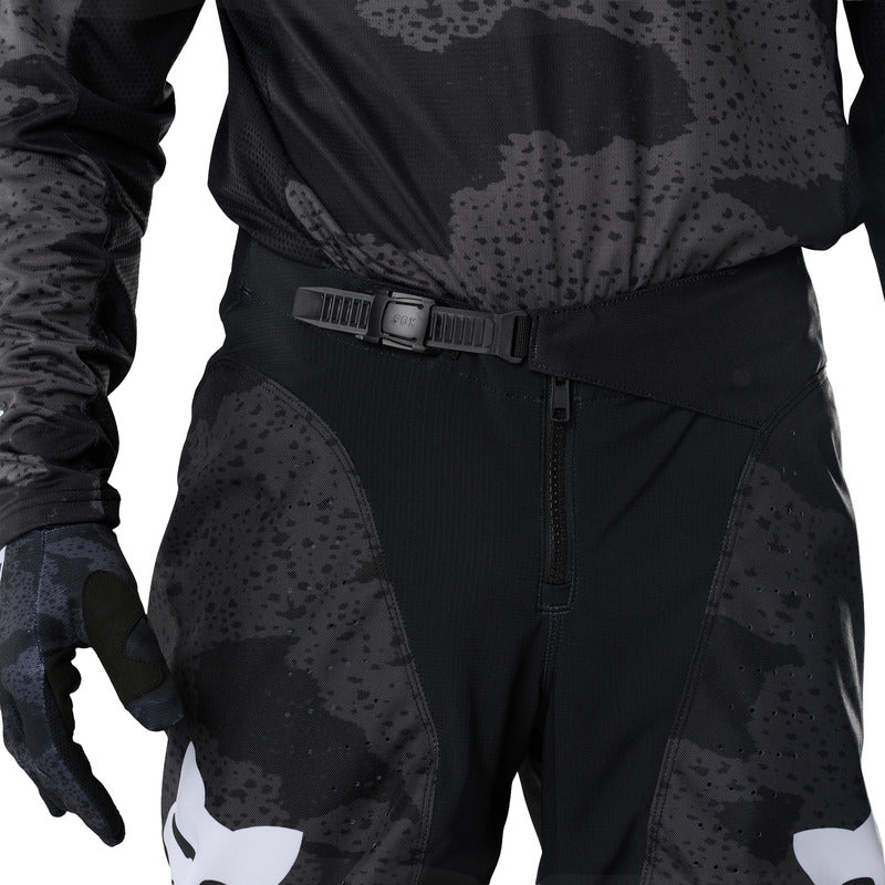 Spodnie motocyklowe FOX 180 Bnkr Black Camo 13 361598_ZAL920013.jpg
