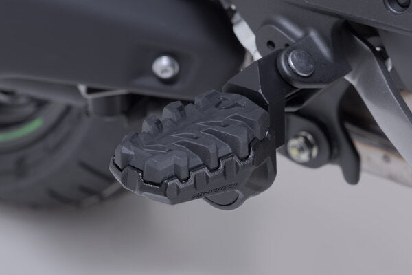PODNÓŻKI EVO SW-MOTECH KAWASAKI VERSYS 1100 / SE (24-) BLACK 5